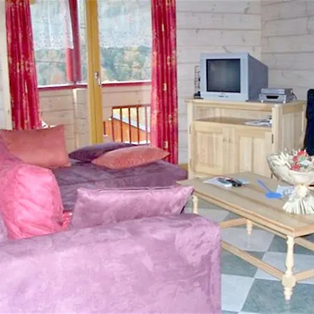 Chalet De 3 Chambres A Cornimont Avec Magnifique Vue Sur La Montagne Jardin Amenage Et Wifi A 5 Km Des Pistes Chalet *